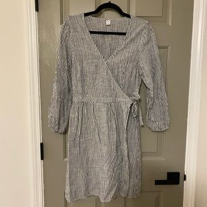 Old Navy Seersucker Wrap Dress